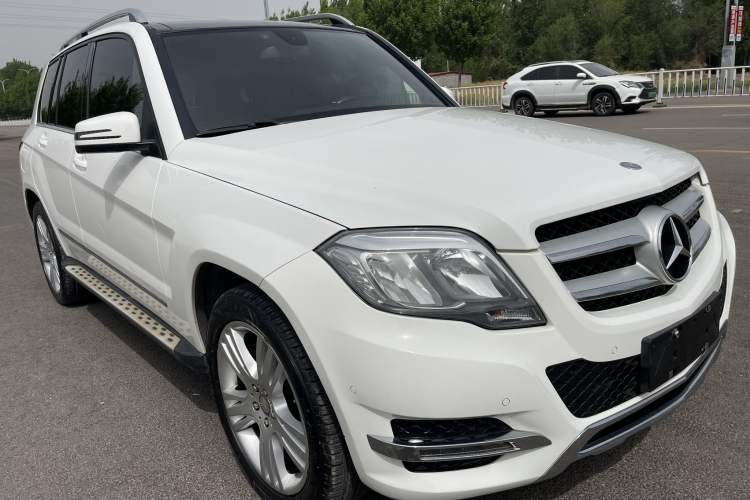 Used Mercedes-Benz GLK-Class 2014 GLK 200 Standard Model Exterior 2
