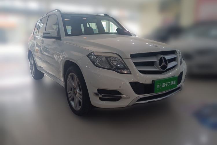 Used Mercedes-Benz GLK-Class 2014 GLK 260 4MATIC Dynamic Model Front Right 45 Deg