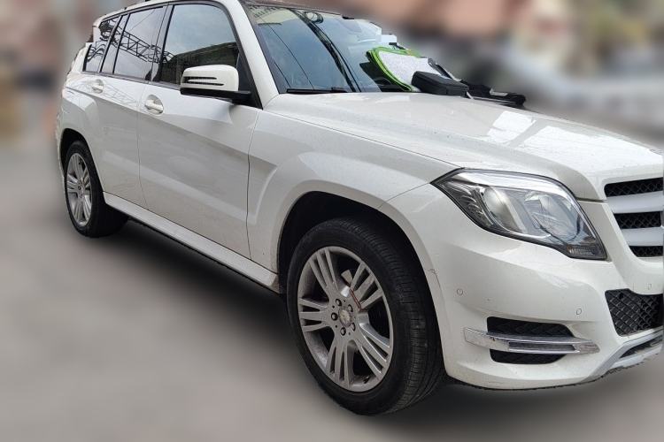Used Mercedes-Benz GLK-Class 2014 GLK 260 4MATIC Dynamic Model Front Right 45 Deg