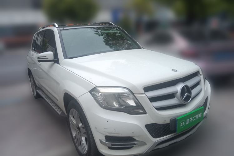 Used Mercedes-Benz GLK-Class 2014 GLK 260 4MATIC Dynamic Model Front Right 45 Deg