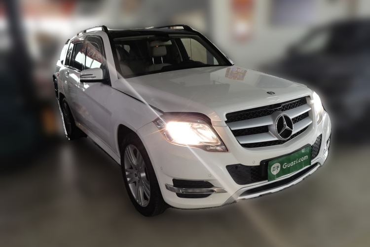 Used Mercedes-Benz GLK-Class 2014 GLK 260 4MATIC Dynamic Model Front Right 45 Deg