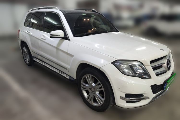 Used Mercedes-Benz GLK-Class 2014 GLK 200 Standard Model Front Right 45 Deg