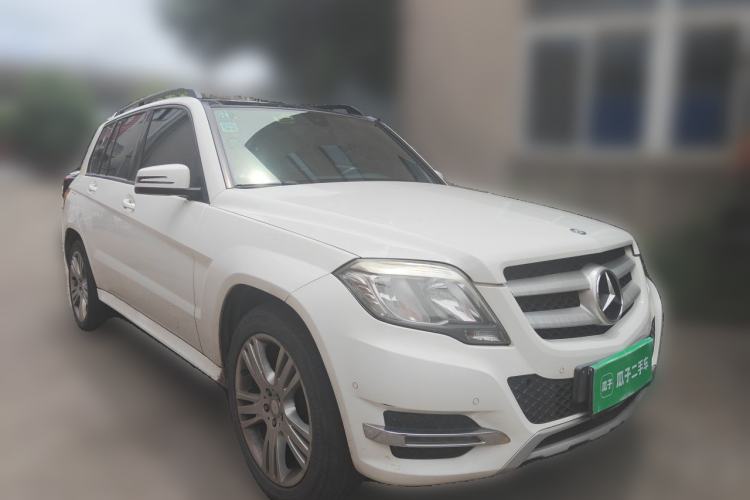 Used Mercedes-Benz GLK-Class 2014 GLK 260 4MATIC Dynamic Model Front Right 45 Deg