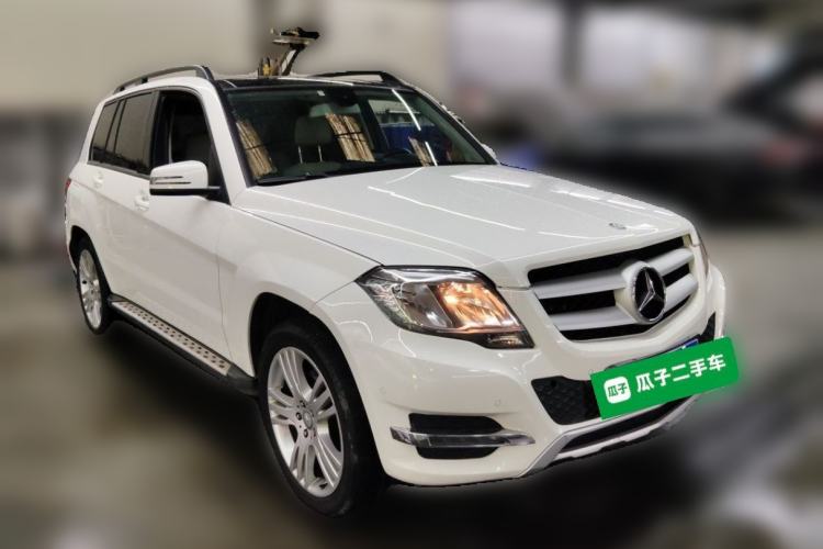Used Mercedes-Benz GLK-Class 2014 GLK 260 4MATIC Dynamic Model Front Right 45 Deg