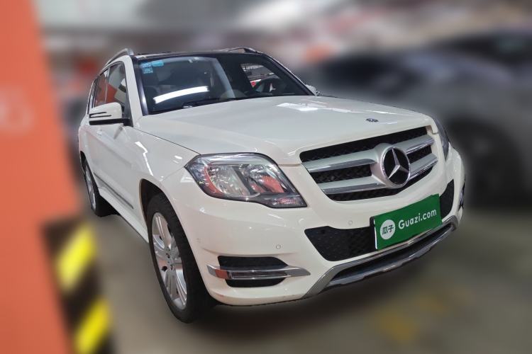Used Mercedes-Benz GLK-Class 2014 GLK 200 Standard Model Front Right 45 Deg