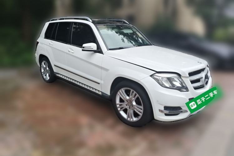 Used Mercedes-Benz GLK-Class 2014 GLK 260 4MATIC Dynamic Model Front Right 45 Deg