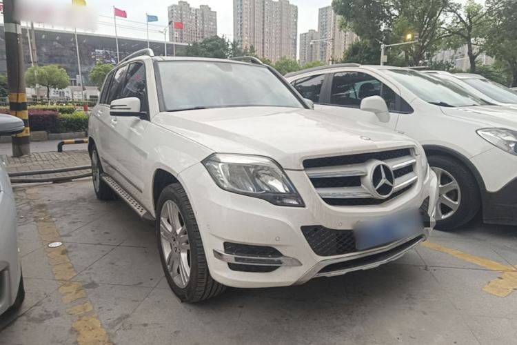 Used Mercedes-Benz GLK-Class 2014 GLK 200 Standard Model Front Right 45 Deg