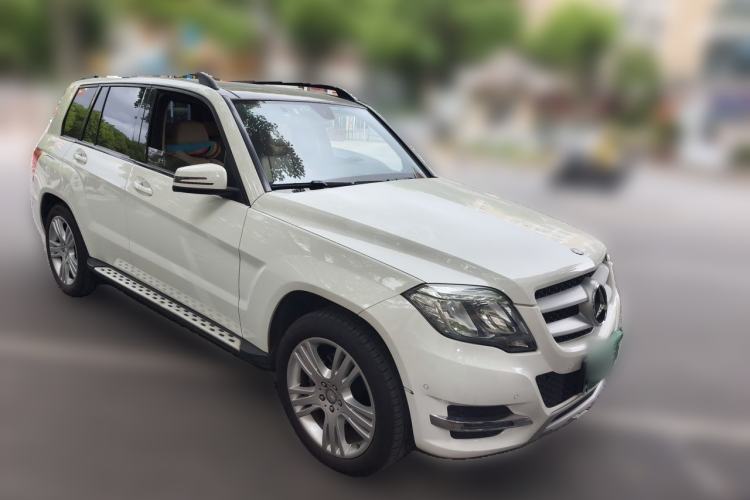 Used Mercedes-Benz GLK-Class 2014 GLK 260 4MATIC Dynamic Model Front Right 45 Deg