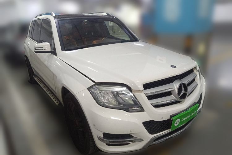 Used Mercedes-Benz GLK-Class 2014 GLK 200 Standard Model Front Right 45 Deg