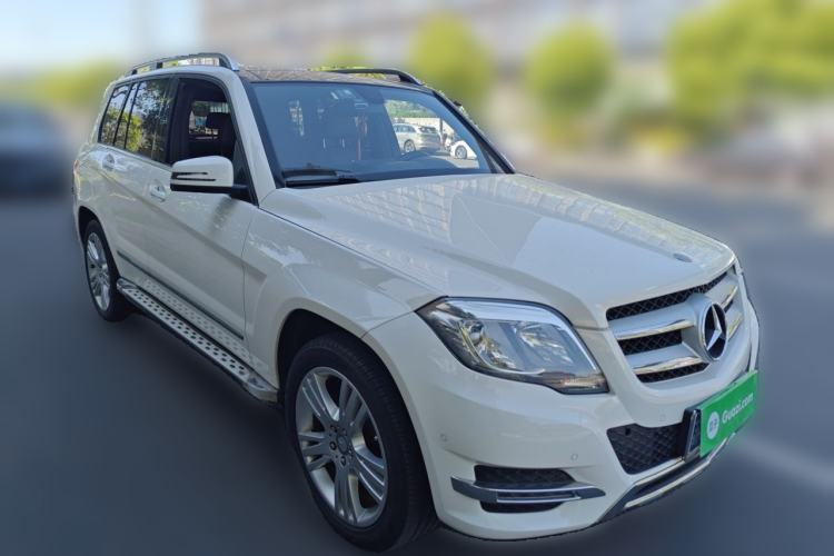 Used Mercedes-Benz GLK-Class 2014 GLK 200 Standard Model Front Right 45 Deg