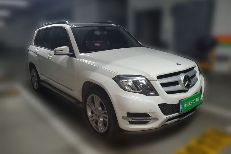 Used Mercedes-Benz GLK-Class 2014 GLK 260 4MATIC Dynamic Model Front Right 45 Deg