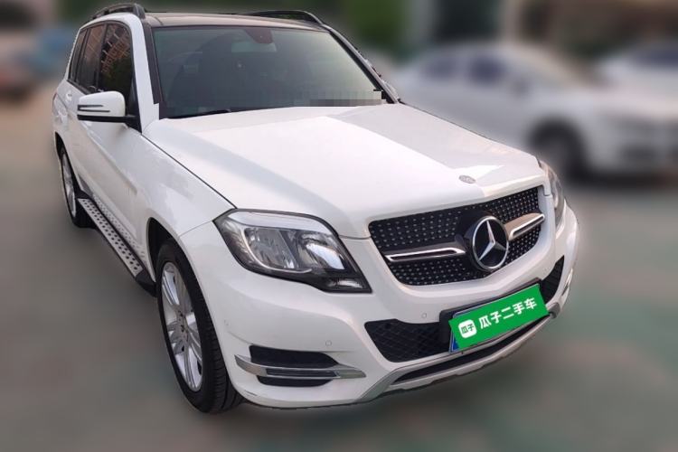 Used Mercedes-Benz GLK-Class 2014 GLK 260 4MATIC Dynamic Model Front Right 45 Deg