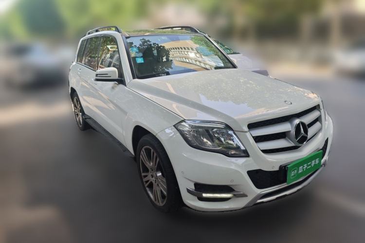 Used Mercedes-Benz GLK-Class 2014 GLK 260 4MATIC Dynamic Model Front Right 45 Deg