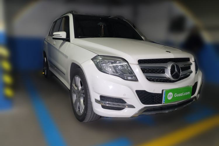 Used Mercedes-Benz GLK-Class 2014 GLK 200 Standard Model Front Right 45 Deg