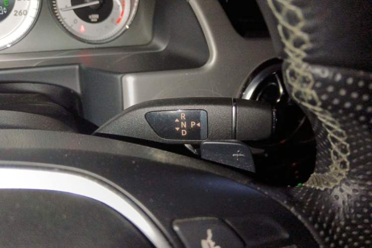 Used Mercedes-Benz GLK-Class 2014 GLK 260 4MATIC Dynamic Model Gear Lever