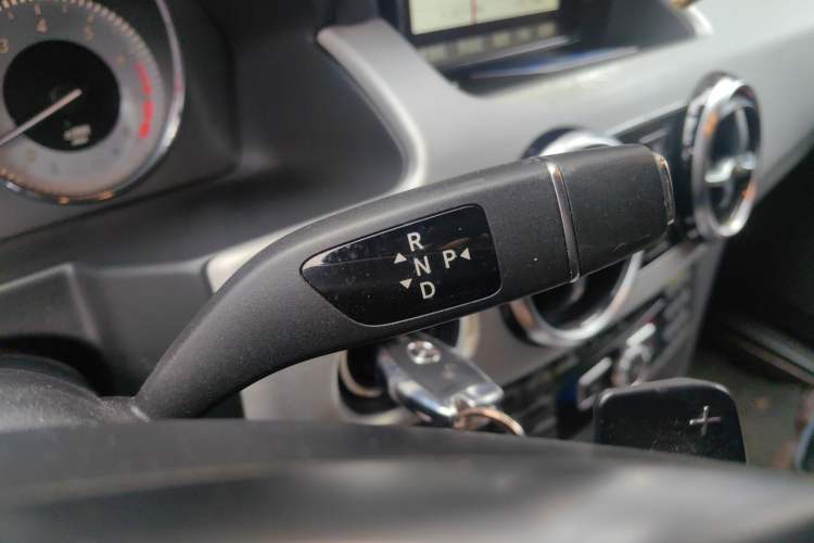 Used Mercedes-Benz GLK-Class 2014 GLK 200 Standard Model Gear Lever