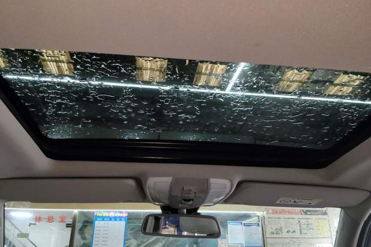 Used Mercedes-Benz GLK-Class 2014 GLK 260 4MATIC Dynamic Model Headliner
