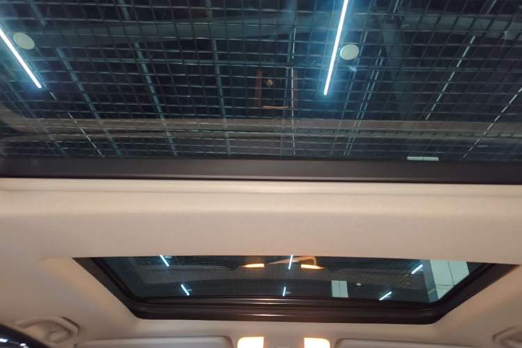 Used Mercedes-Benz GLK-Class 2014 GLK 260 4MATIC Dynamic Model Headliner