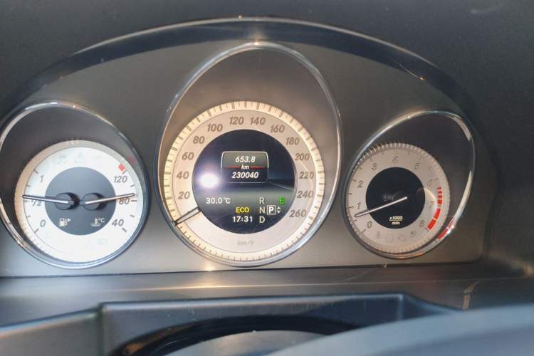 Used Mercedes-Benz GLK-Class 2014 GLK 260 4MATIC Dynamic Model Instrument Cluster
