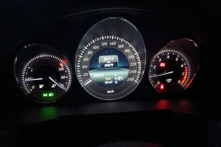 Used Mercedes-Benz GLK-Class 2014 GLK 260 4MATIC Dynamic Model Instrument Cluster