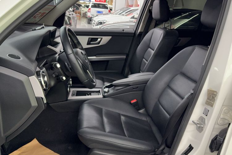 Used Mercedes-Benz GLK-Class 2014 GLK 260 4MATIC Dynamic Model Interior 1