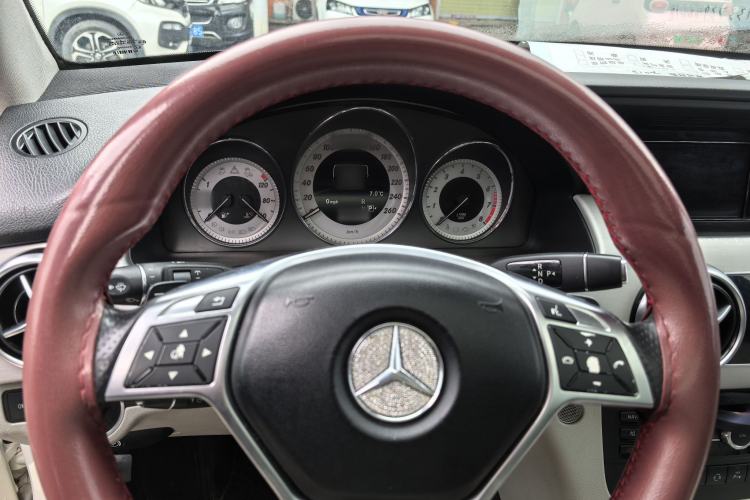 Used Mercedes-Benz GLK-Class 2014 GLK 200 Standard Model Interior 2