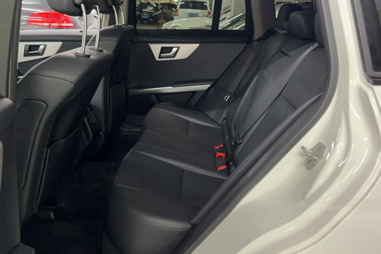 Used Mercedes-Benz GLK-Class 2014 GLK 260 4MATIC Dynamic Model Interior 2