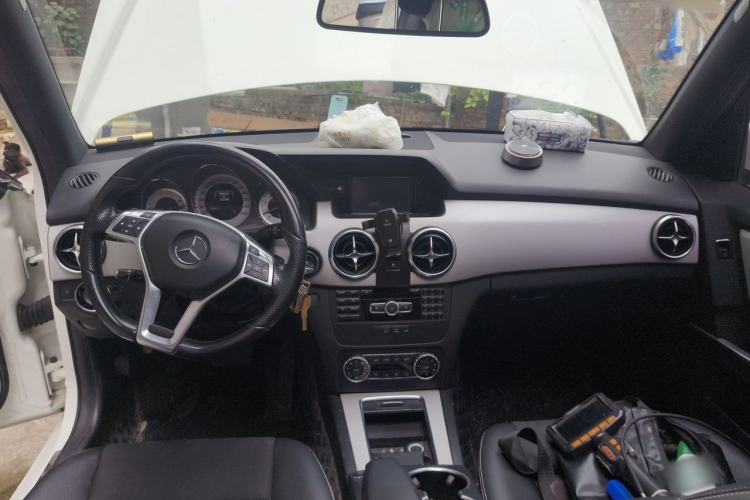 Used Mercedes-Benz GLK-Class 2014 GLK 200 Standard Model Interior 2
