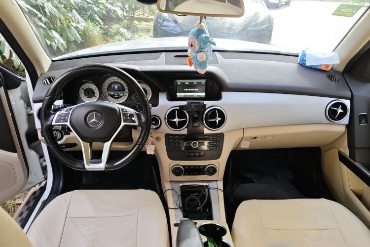 Used Mercedes-Benz GLK-Class 2014 GLK 200 Standard Model Interior 2