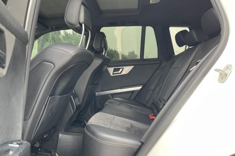 Used Mercedes-Benz GLK-Class 2014 GLK 200 Standard Model Interior 2