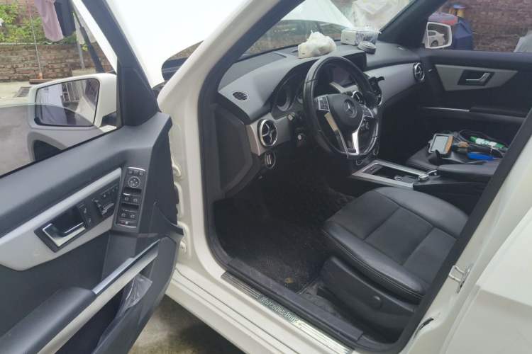Used Mercedes-Benz GLK-Class 2014 GLK 200 Standard Model Interior 3