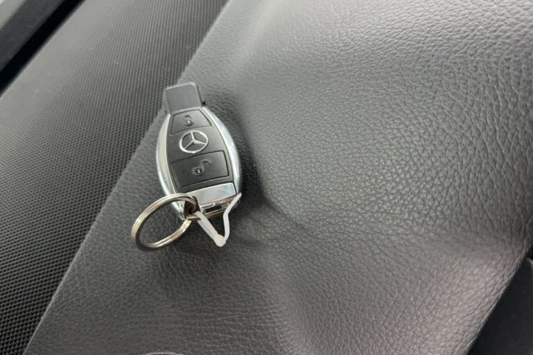 Used Mercedes-Benz GLK-Class 2014 GLK 260 4MATIC Dynamic Model Interior 5