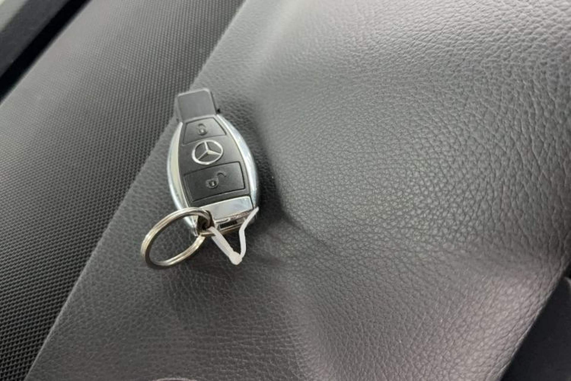 Used Mercedes-Benz GLK-Class 2014 GLK 260 4MATIC Dynamic Model Interior 5