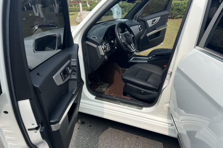 Used Mercedes-Benz GLK-Class 2014 GLK 200 Standard Model Interior 5