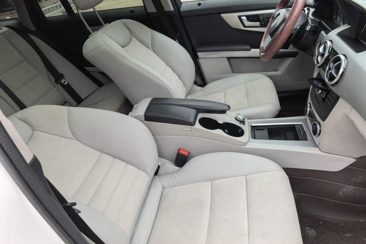 Used Mercedes-Benz GLK-Class 2014 GLK 200 Standard Model Interior 8