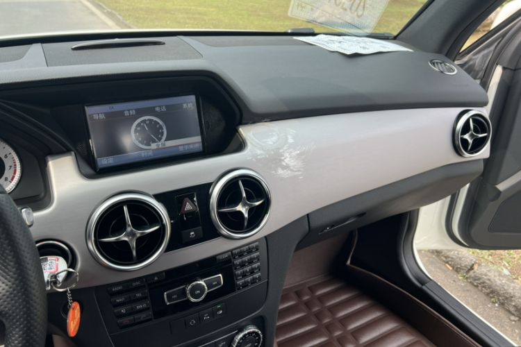Used Mercedes-Benz GLK-Class 2014 GLK 200 Standard Model Interior 9