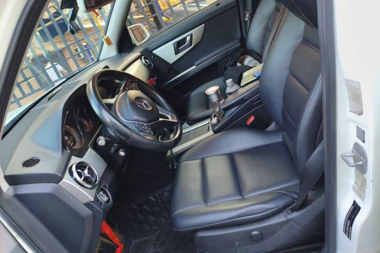 Used Mercedes-Benz GLK-Class 2014 GLK 260 4MATIC Dynamic Model Left Front Seat