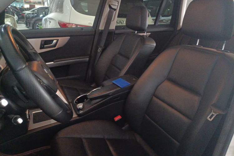 Used Mercedes-Benz GLK-Class 2014 GLK 260 4MATIC Dynamic Model Left Front Seat