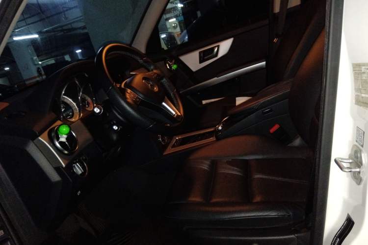 Used Mercedes-Benz GLK-Class 2014 GLK 260 4MATIC Dynamic Model Left Front Seat