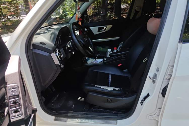 Used Mercedes-Benz GLK-Class 2014 GLK 260 4MATIC Dynamic Model Left Front Seat