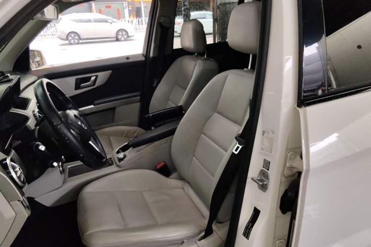 Used Mercedes-Benz GLK-Class 2014 GLK 260 4MATIC Dynamic Model Left Front Seat