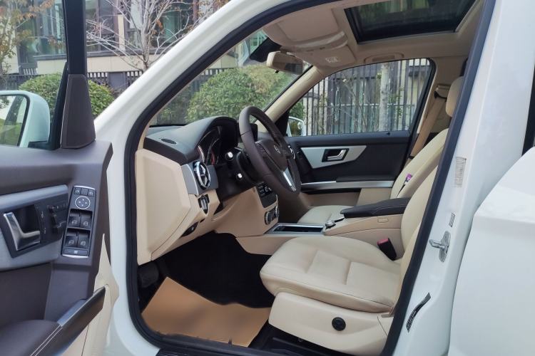 Used Mercedes-Benz GLK-Class 2014 GLK 260 4MATIC Dynamic Model Left Front Seat