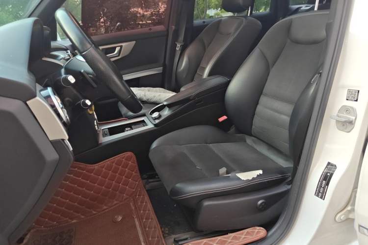 Used Mercedes-Benz GLK-Class 2014 GLK 260 4MATIC Dynamic Model Left Front Seat