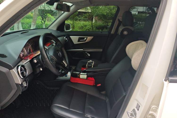 Used Mercedes-Benz GLK-Class 2014 GLK 260 4MATIC Dynamic Model Left Front Seat
