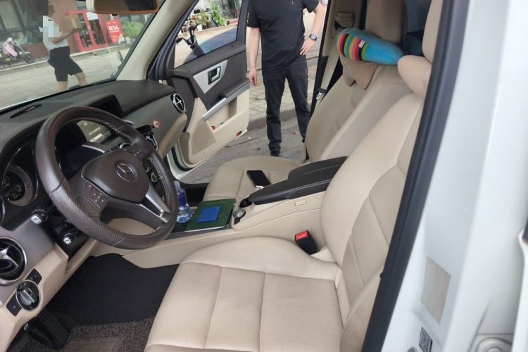 Used Mercedes-Benz GLK-Class 2014 GLK 260 4MATIC Dynamic Model Left Front Seat