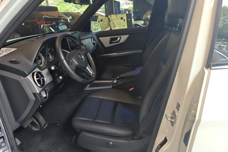 Used Mercedes-Benz GLK-Class 2014 GLK 260 4MATIC Dynamic Model Left Front Seat