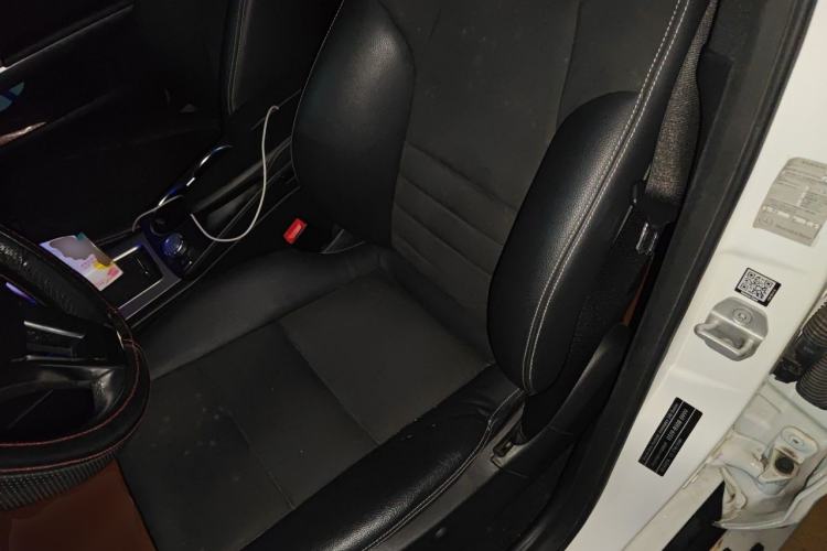 Used Mercedes-Benz GLK-Class 2014 GLK 200 Standard Model Left Front Seat
