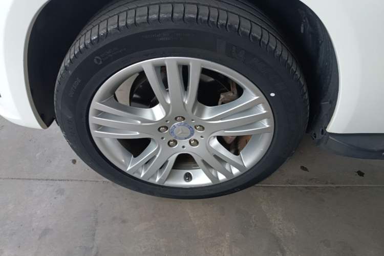 Used Mercedes-Benz GLK-Class 2014 GLK 200 Standard Model Left Front Wheel Hub