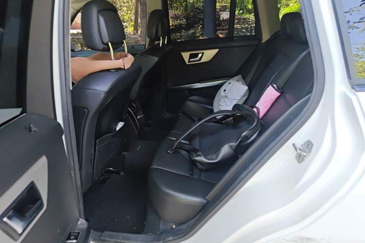Used Mercedes-Benz GLK-Class 2014 GLK 260 4MATIC Dynamic Model Left Rear Seat