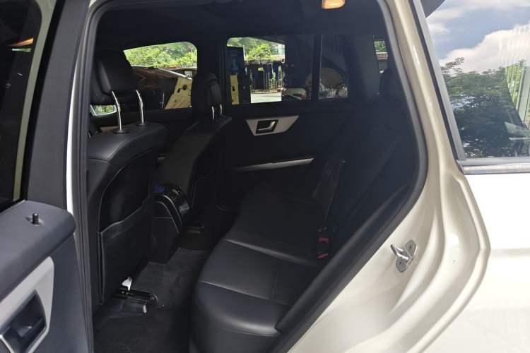 Used Mercedes-Benz GLK-Class 2014 GLK 260 4MATIC Dynamic Model Left Rear Seat